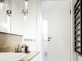 Drzwi łazienkowe – praktyczne i ozdobne zarazem