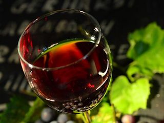 Sposoby na usunięcie plam z czerwonego wina